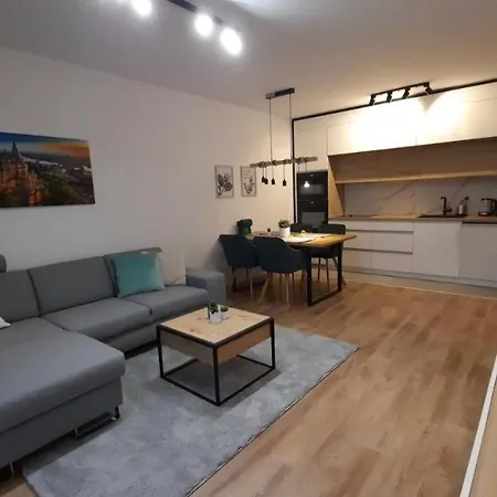 Bpr Space Grey With Balcony Budapest