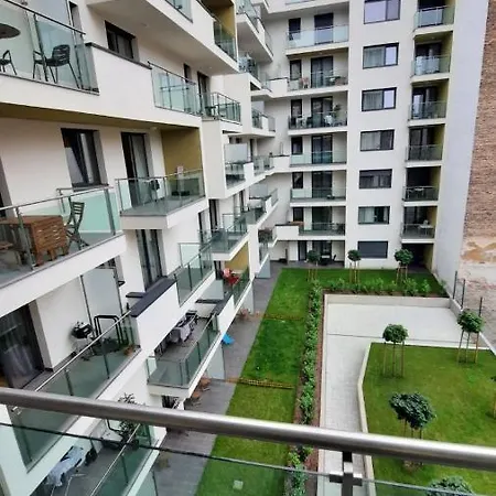 Bpr Space Grey With Balcony * Budapeşte